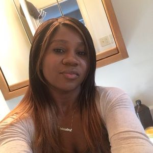 Meet your Posher, Cassandra